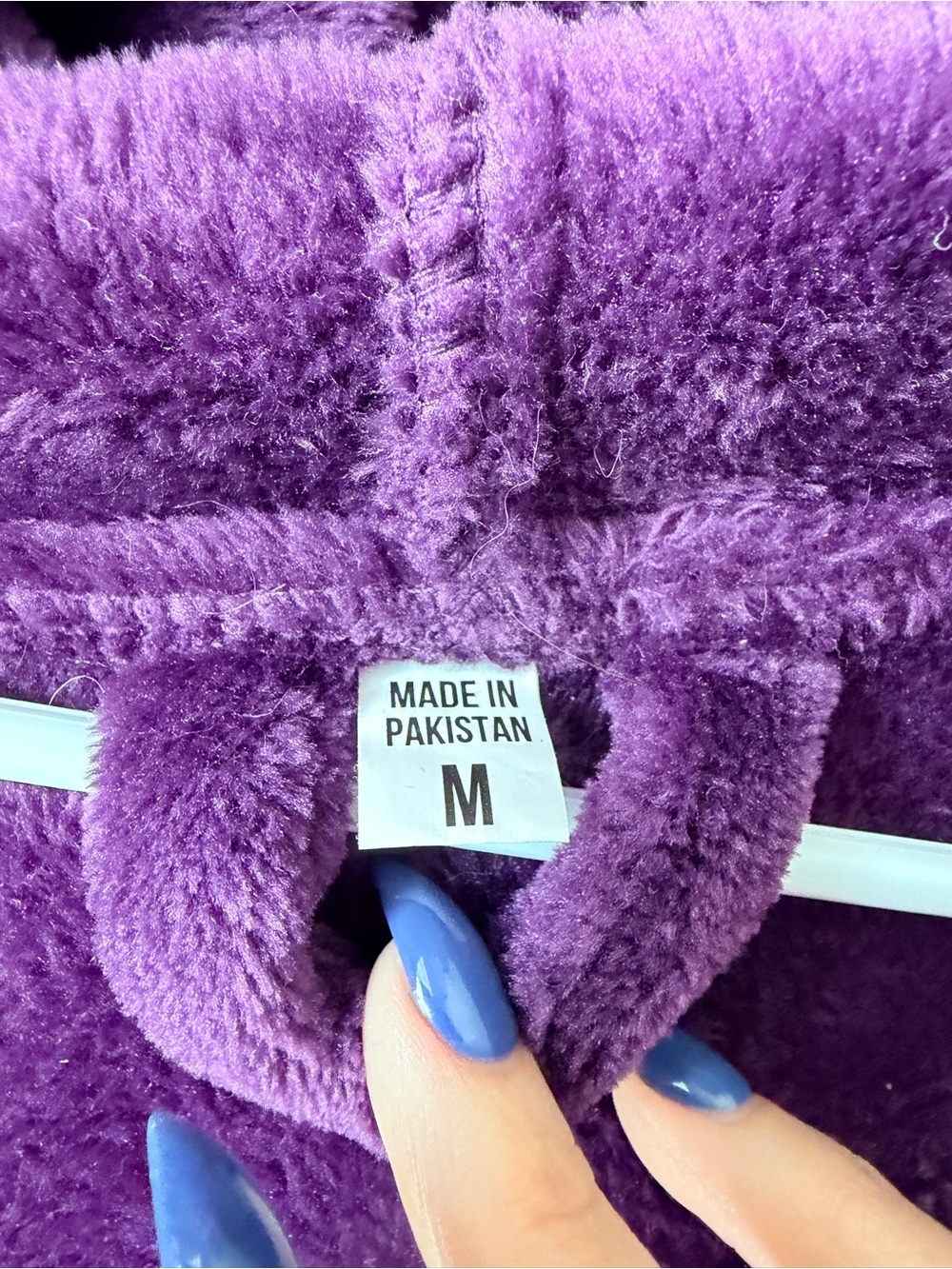 Plush Hooded Long Robe for Women — Deep Plum - Picture 5 of 6